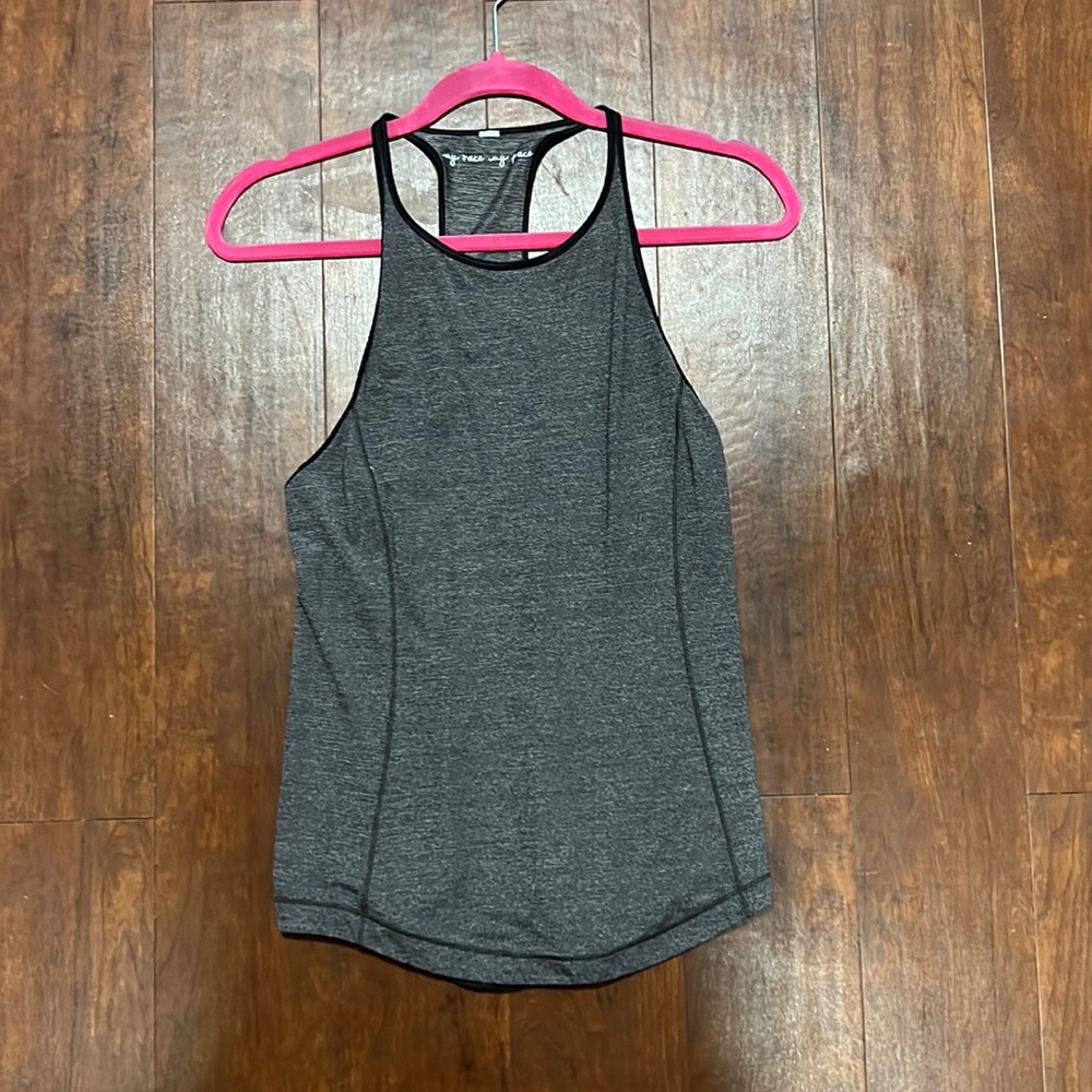 Lululemon grey tank top.